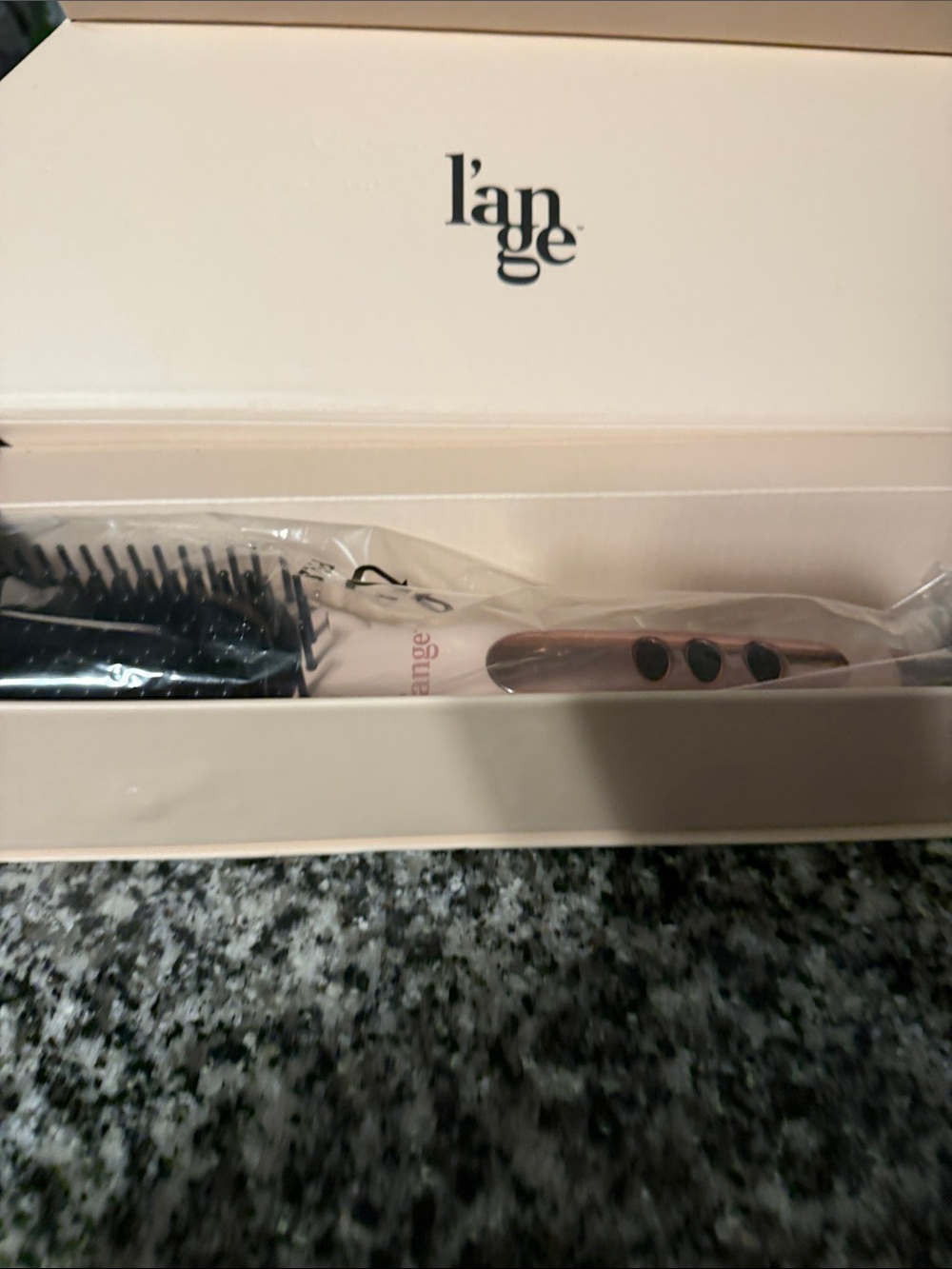 New in Box Lange LeVite ceramic straightener brush